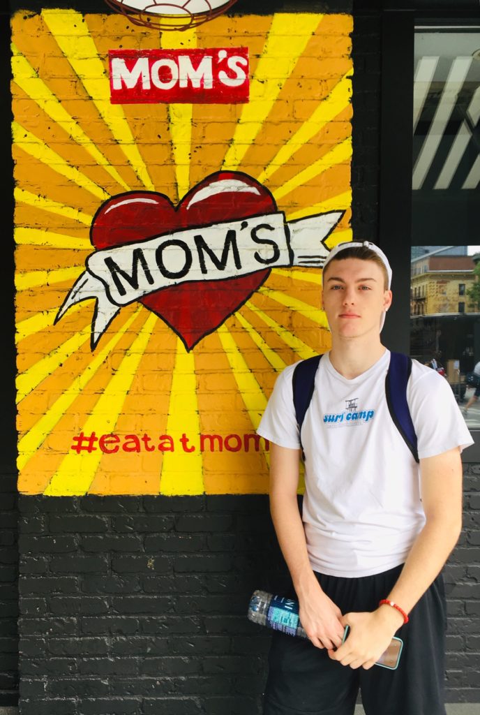 Love Mom's restaurant