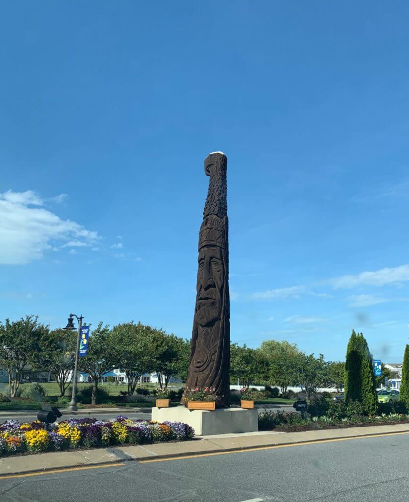 Shopping district Totem pole in Bethany Beach, DE