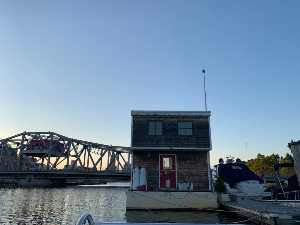 Airbnb Houseboat on Providence River