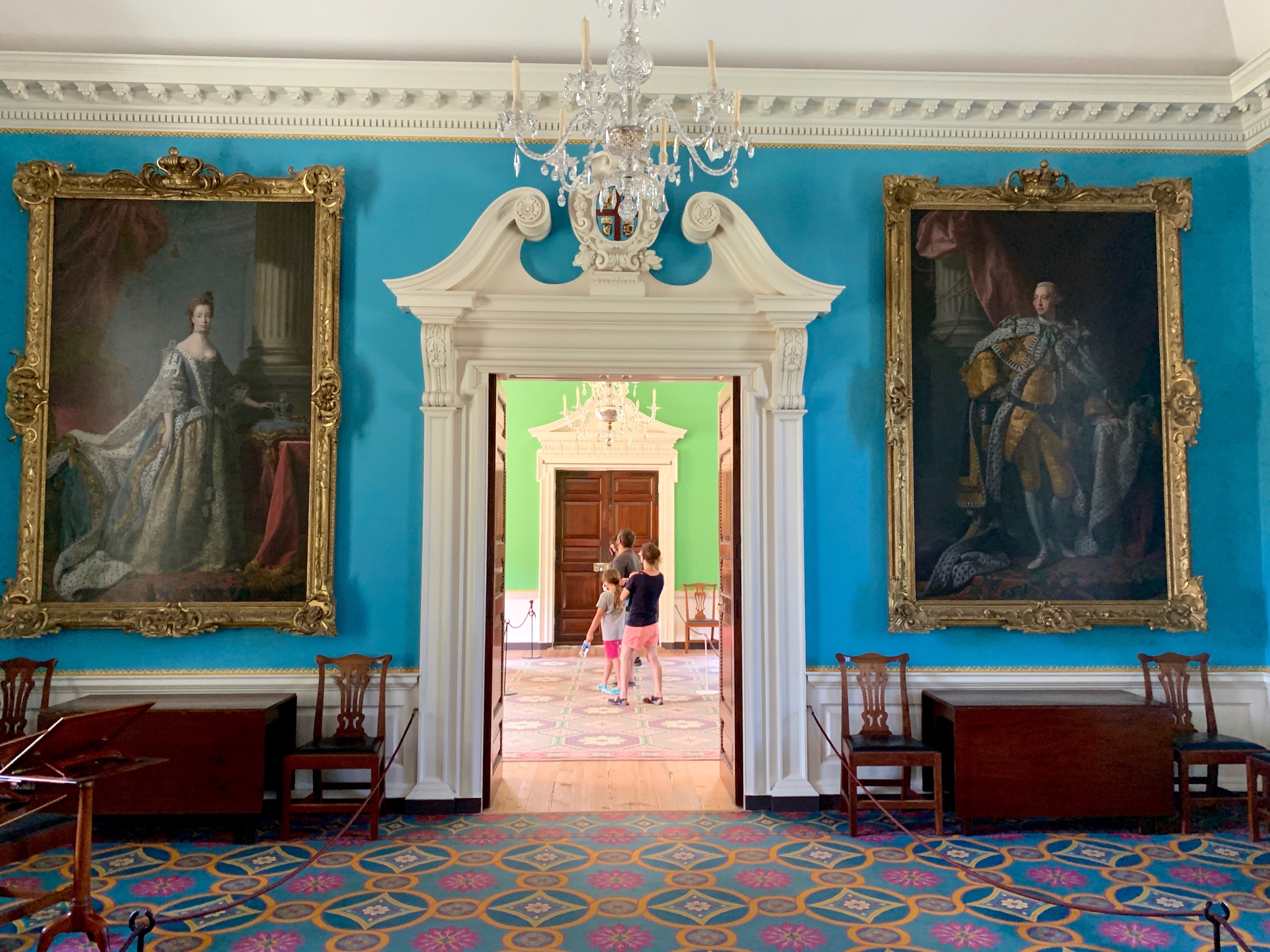 Blue Room Inside Governor's Palace in Colonial Williamsburg I MemorableWomensTravel.com