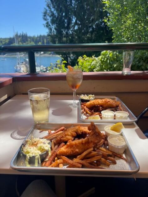 seafood meals with summer drinks on Bainbridge Island WA<br />
